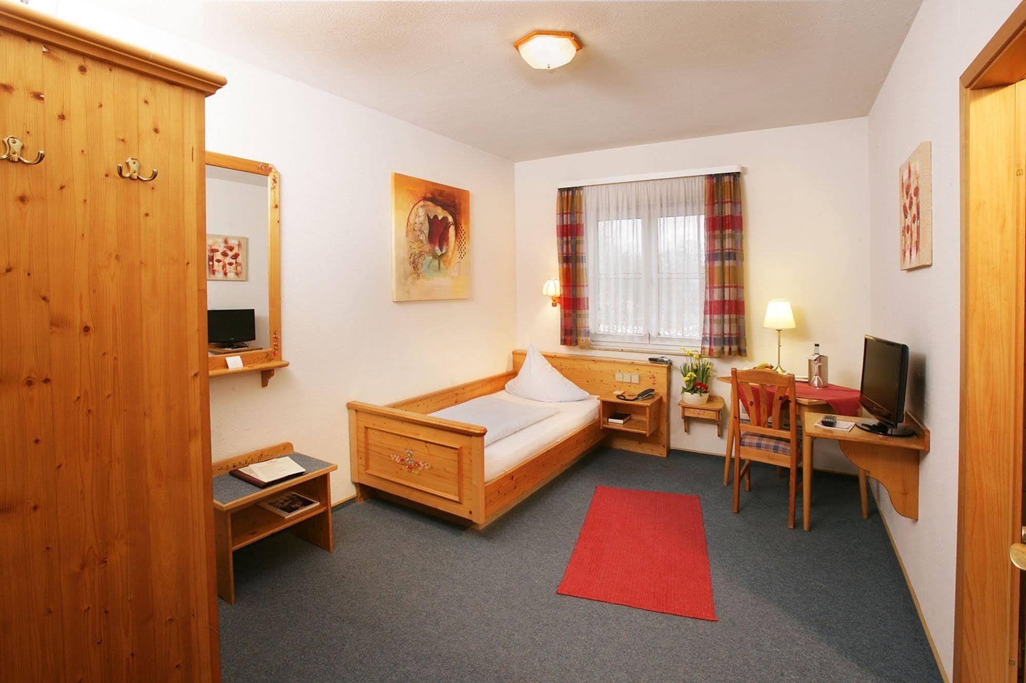 Hotel Beim Schupi Карлсруе Екстериор снимка